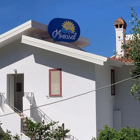 Miriasol לינה וארוחת בוקר