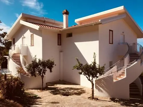 לינה וארוחת בוקר Miriasol קאפו ואטיצ'אנו