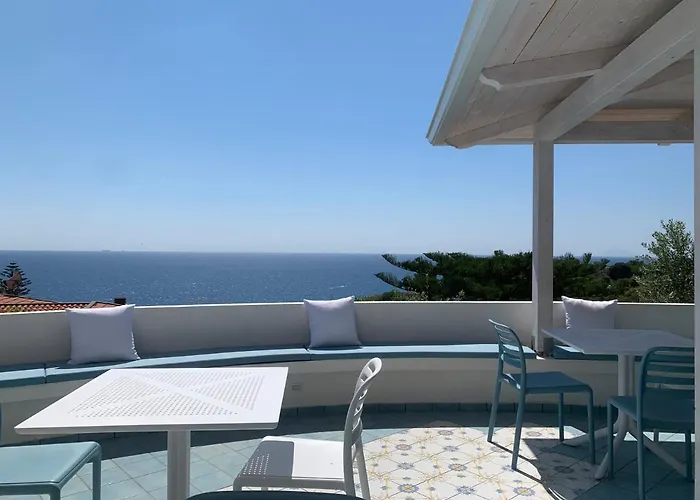 לינה וארוחת בוקר Miriasol קאפו ואטיצ'אנו